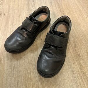 ✨ Geox Kids leather Black velcro uniform shoes loafers
